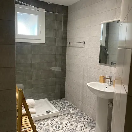 Kalloni Luxury Apartment Volos Exterior photo